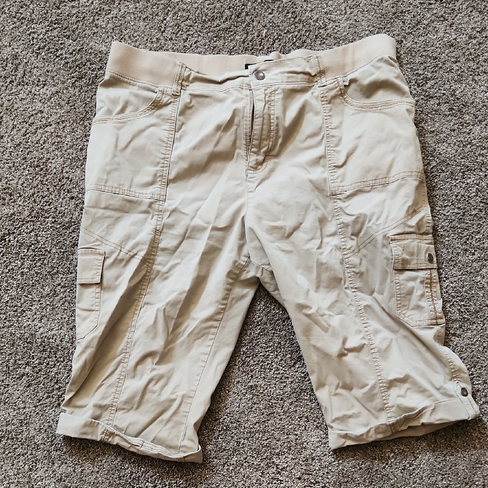 Lee Womens Beige Cargo Capris